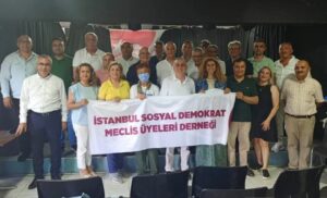 FB_IMG_1751186679542-300x182 İSDEM-DER’de Bayram Havası: Bekar Yeniden Başkan